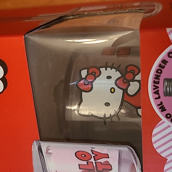 Hello Kitty reed diffuser - Picture 2 of 7